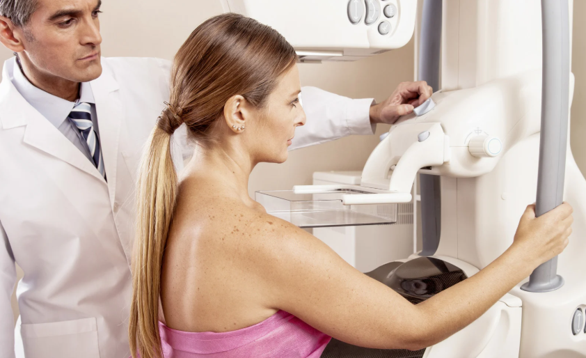 exame de mamografia para rastreamento de câncer de mama